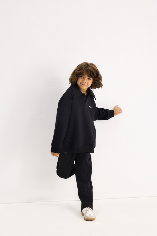 Black Embroidered Detailed Raglan Sleeve Sweatshirt 