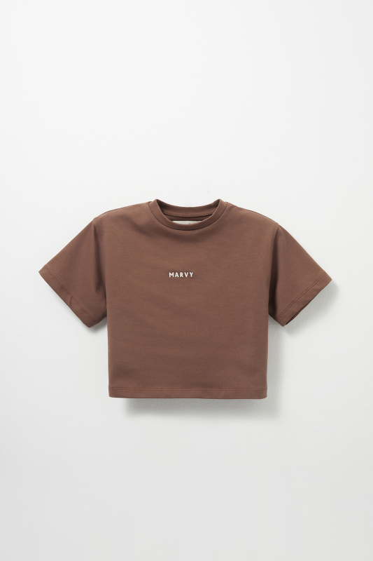 Kahverengi Nakış Detaylı Hafif Kısa Kesim Tshirt 
