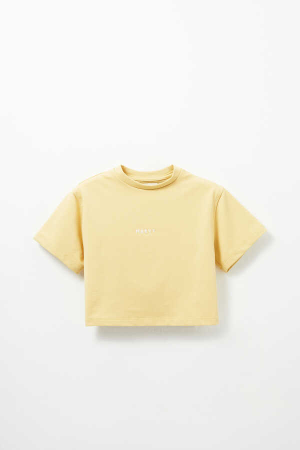Sarı Nakış Detaylı Hafif Kısa Kesim Tshirt - 2