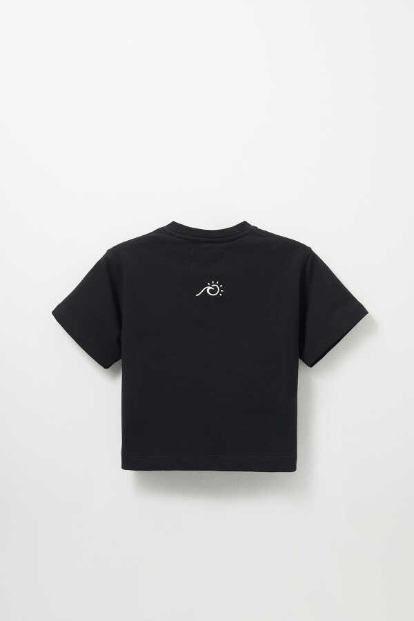 Siyah Nakış Detaylı Oversize Tshirt - 4