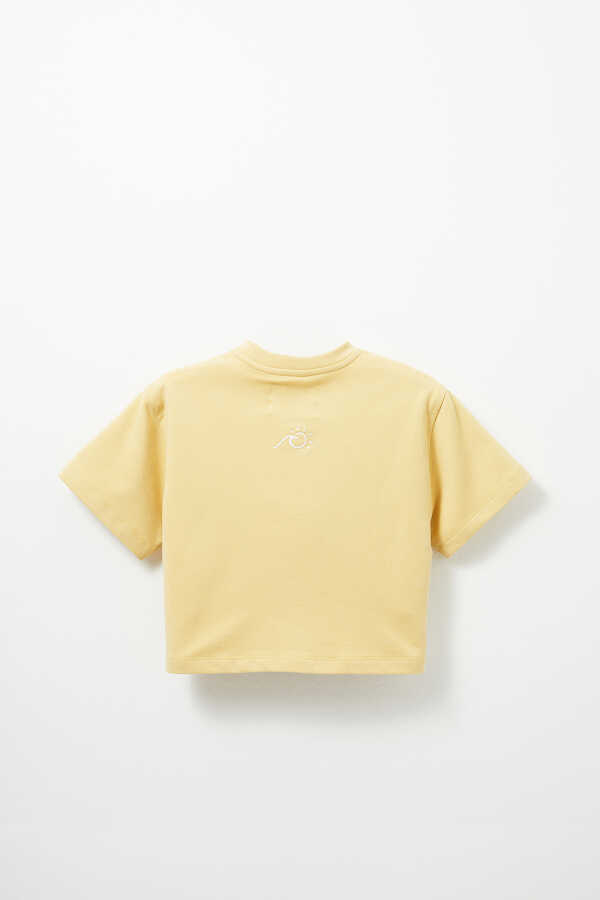 Yellow Embroidery Detailed Lightweight Short Cut T-shirt - 4